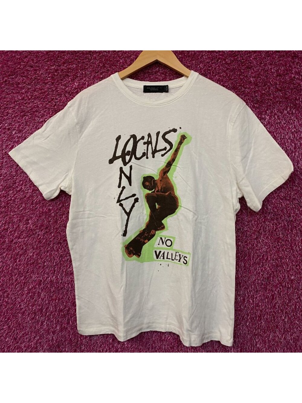 Junk Food Clothing Locals Only No Valley Vintage Style Graphic Tee Large